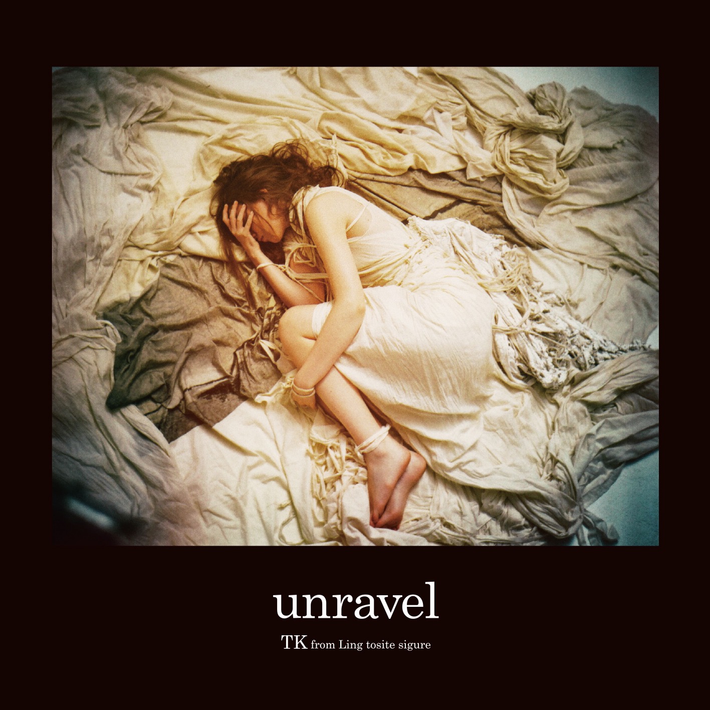 TK from 凛として時雨 – unravel (acoustic version)